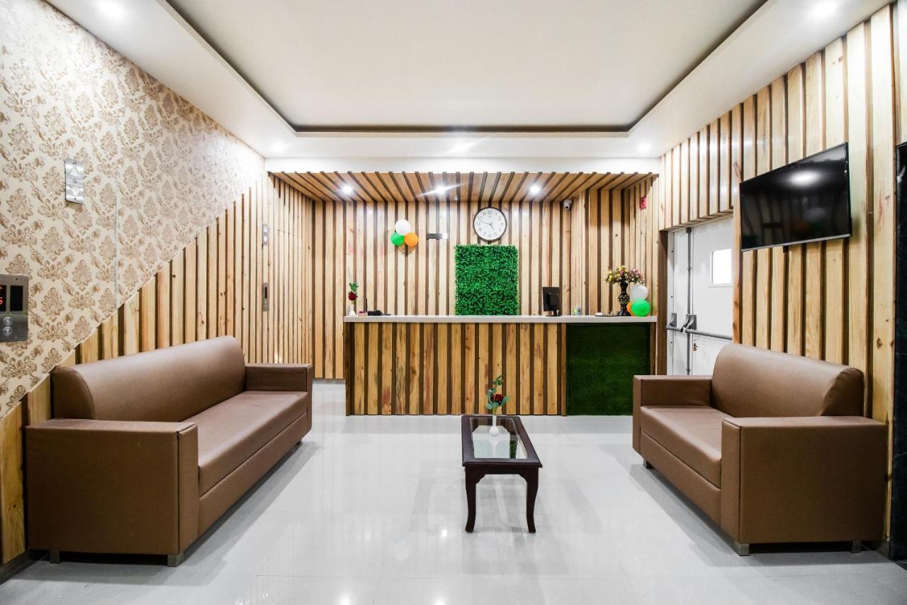 Hotel Grand 81 Faridabad Dış mekan fotoğraf