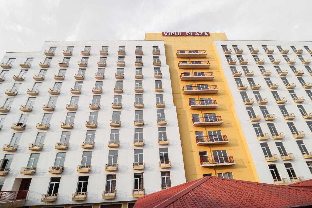 Hotel Grand 81 Faridabad Dış mekan fotoğraf