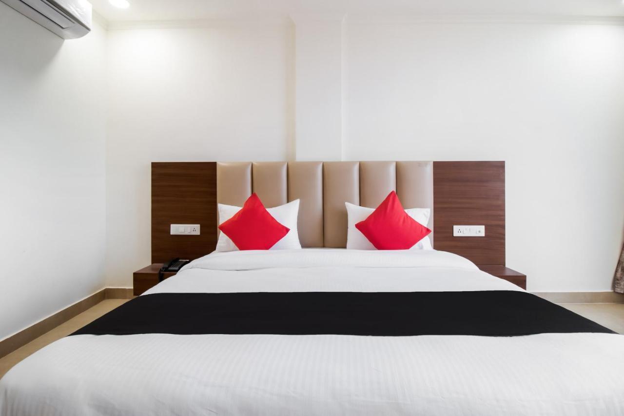 Hotel Grand 81 Faridabad Dış mekan fotoğraf